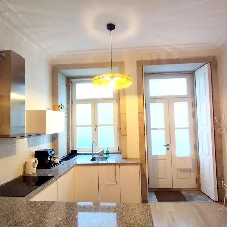 Elegant Duplex, Wifi, Center Апартаменты Порту