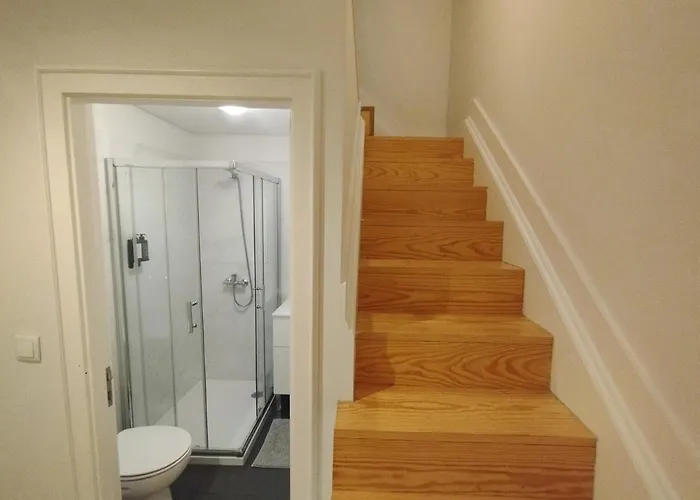 Elegant Duplex, Wifi, Center アパート *